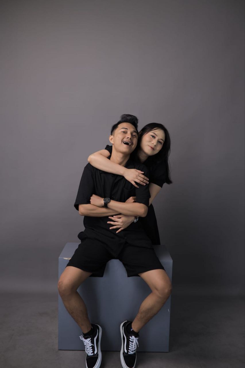 photo_6141095418830896165_y